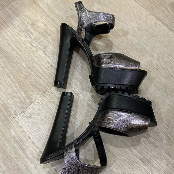 ‼️BRAND NEW HIGH HEELS SANDAL ‼️ - Picture 5 of 6